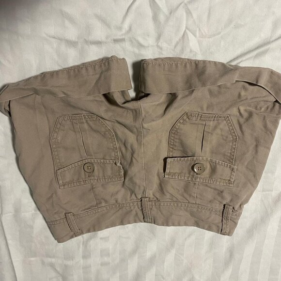 Gap Women's Tan and Cream Shorts - Picture 2 of 3